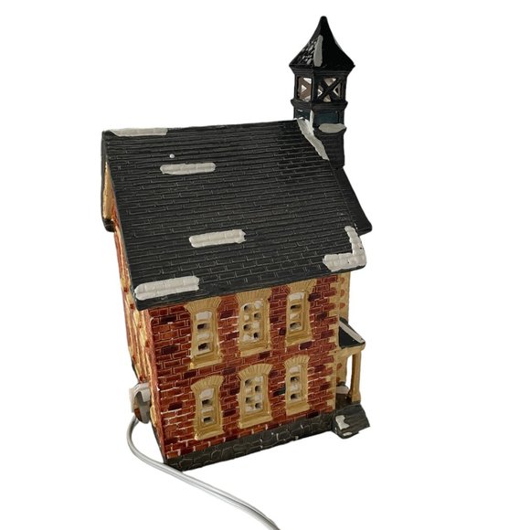 Department 56 Snow House Series Town Hall Christmas Village Piece Lighted 1984 - Picture 5 of 7